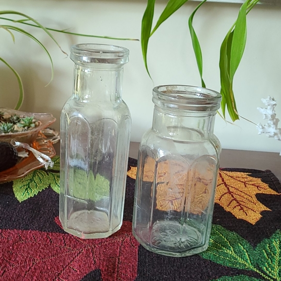 Vintage Heinz glass bottles cool retro lines
